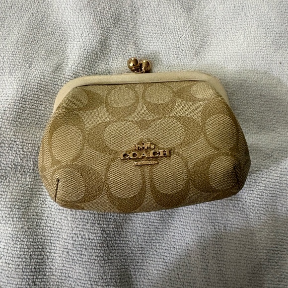 Coach Handbags - Coach Beige Nora Kiss lock Card/ Coin-case Signature Canvas